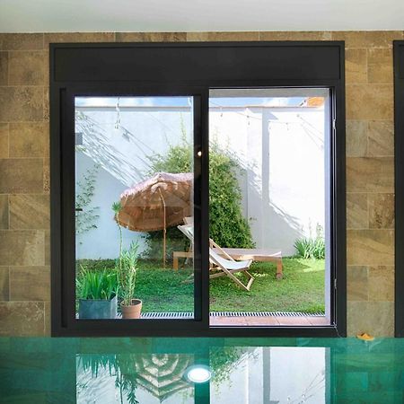 피게레스 Loft Con Piscina Climatizada De Agua Salada Y Parking En El Centro De Figueres 아파트 외부 사진