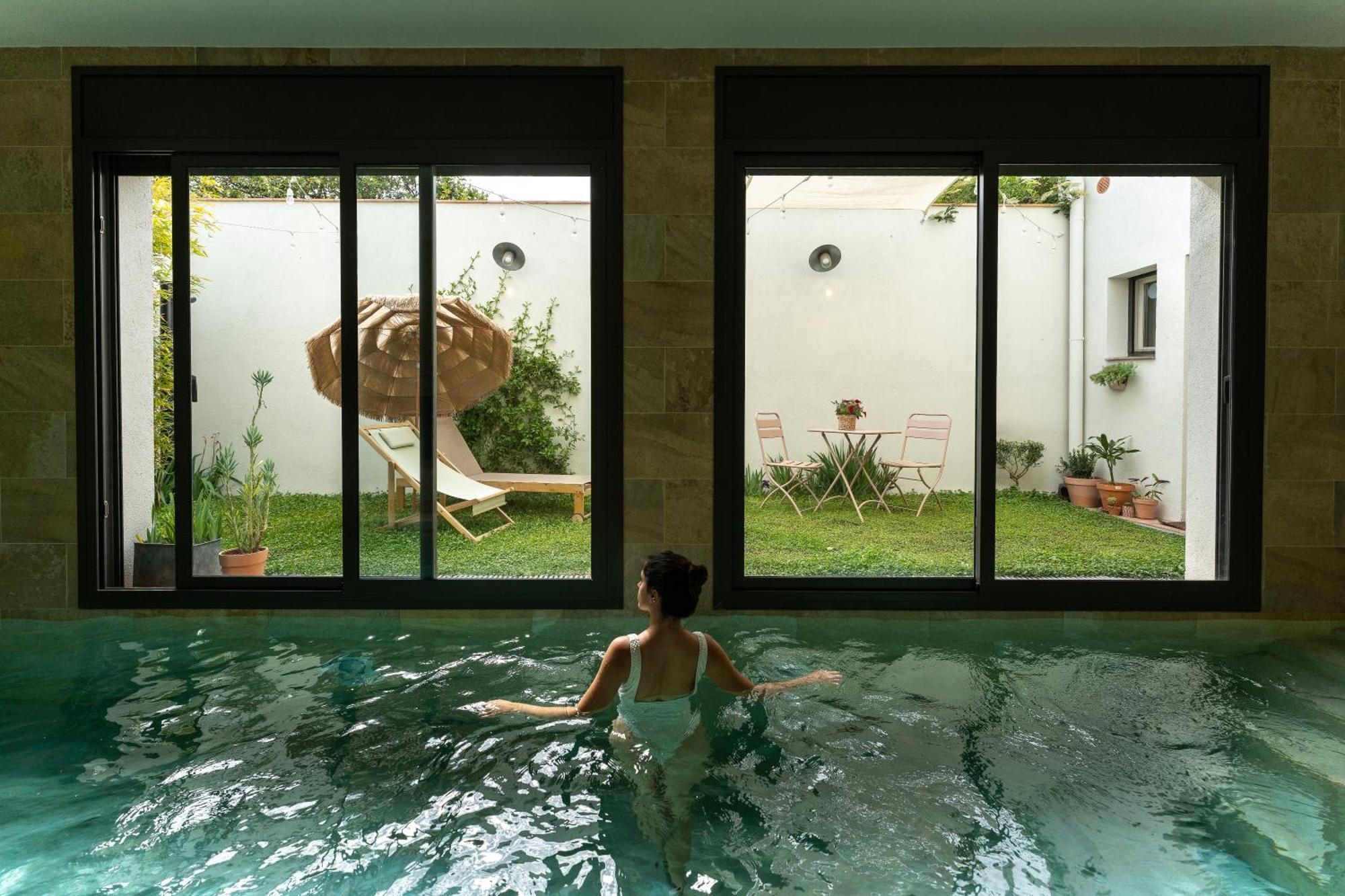 피게레스 Loft Con Piscina Climatizada De Agua Salada Y Parking En El Centro De Figueres 아파트 외부 사진