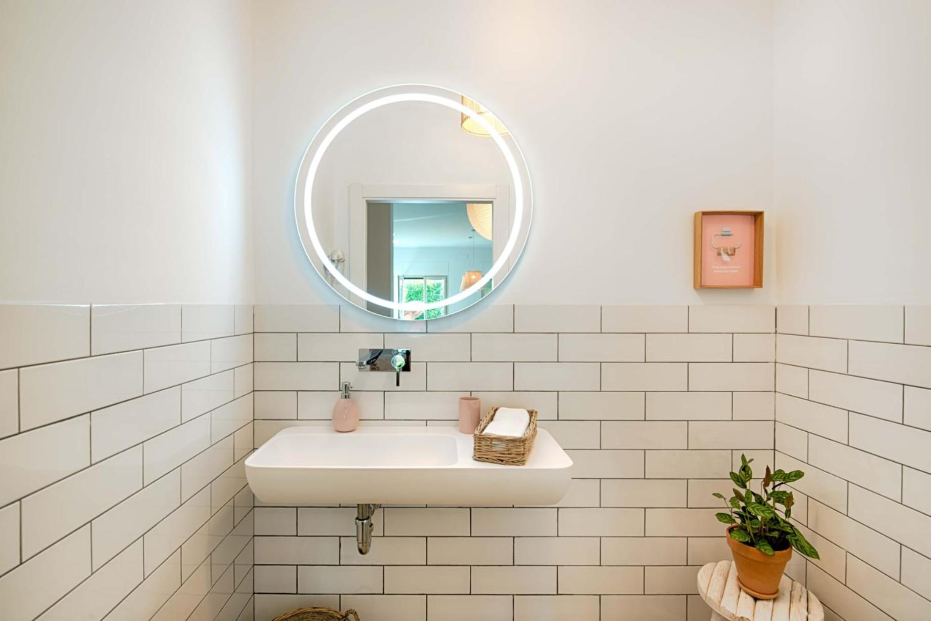 피게레스 Loft Con Piscina Climatizada De Agua Salada Y Parking En El Centro De Figueres 아파트 외부 사진