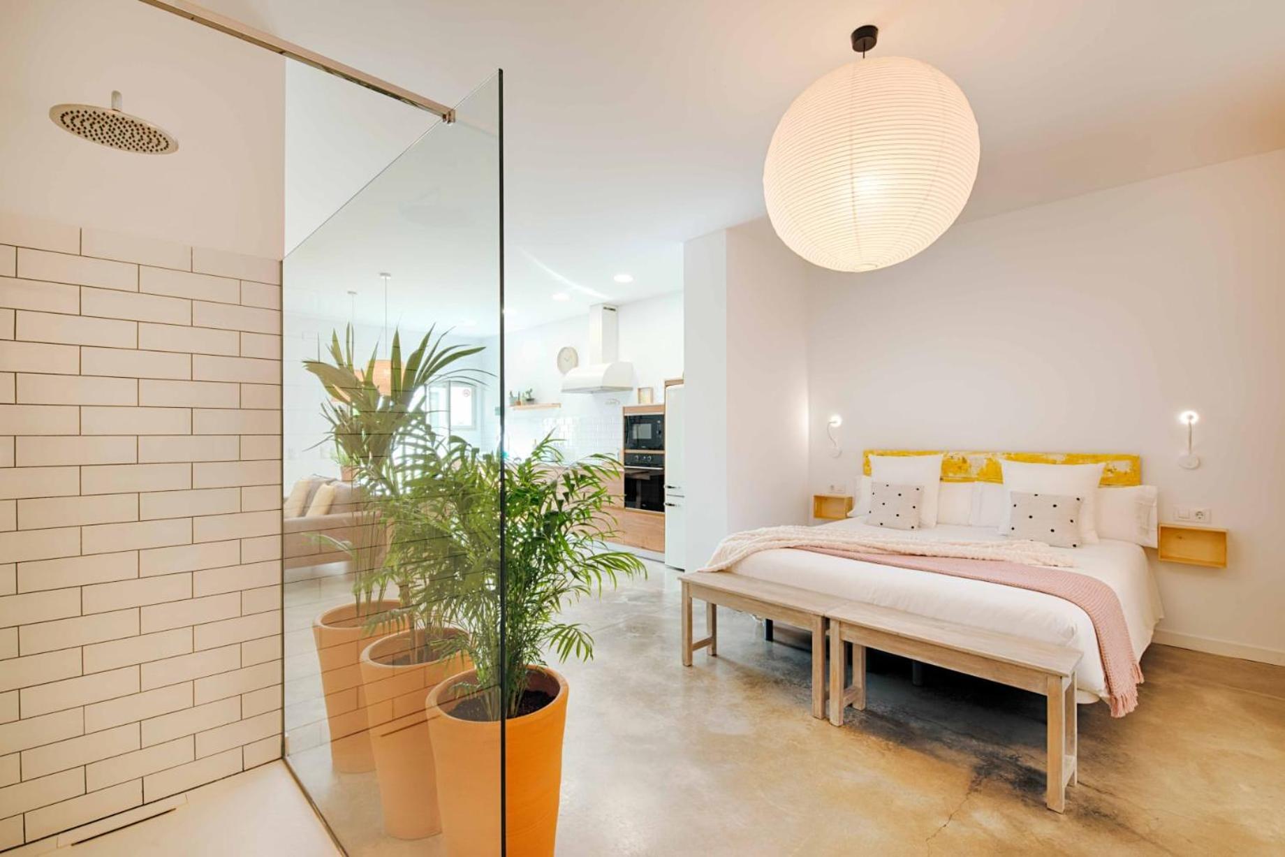 피게레스 Loft Con Piscina Climatizada De Agua Salada Y Parking En El Centro De Figueres 아파트 외부 사진